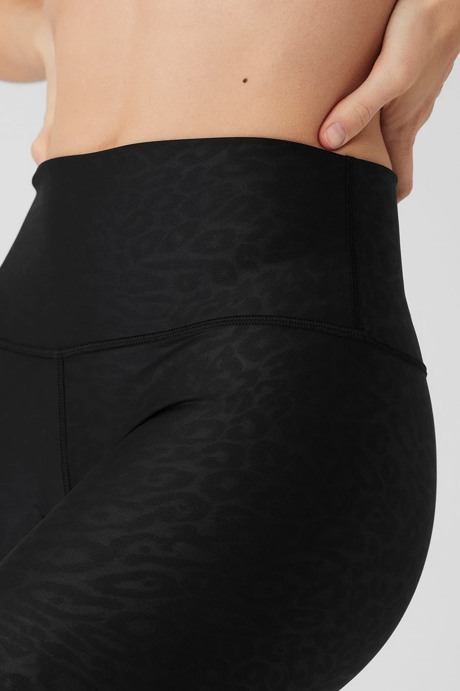 Airlift High-Waist Leopard Debossed Legging - Black - Image 2