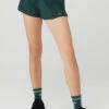 Stride Short - Midnight Green