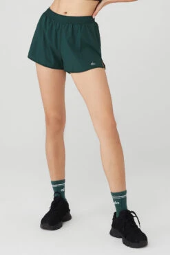 Stride Short - Midnight Green